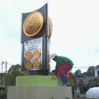 tugu-adipura-kuningan-tembaga-1