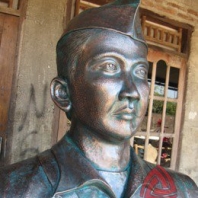patung-pahlawan
