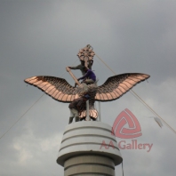 Patung Tembaga Gagak Winangsih 13